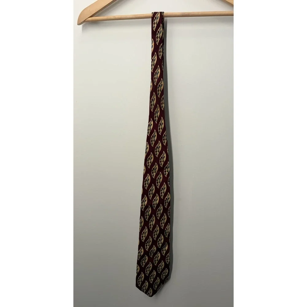 John 100% Silk Men's Neck Tie Paisley Floral Vintage